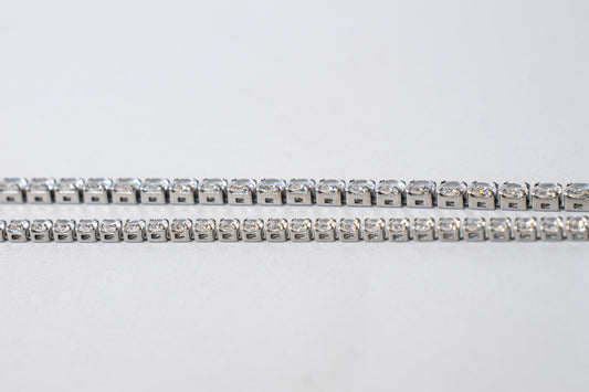 שרשרת טניס יוקרתית בציפוי זהב לבן 18K עם אבני מוסונייט